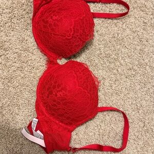 Victoria's Secret Vibrant Red Lace Bra